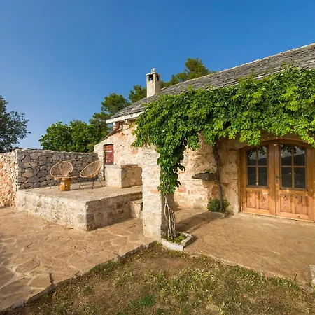 Feriehus House With A Parking Space Humac, Hvar - 8805